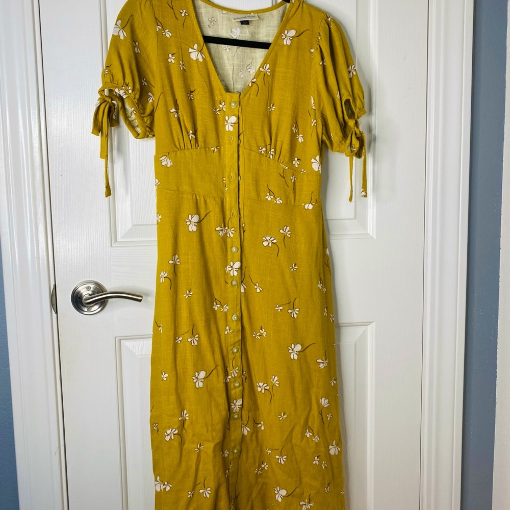 Yellow dress